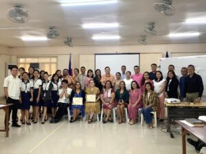 US Embassy-sponsored reading workshop continues on the second and last day with exchange of strategies for reading teaching; discusses gap in Filipino’s literacy