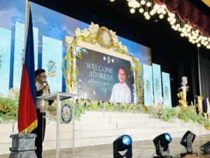 Dr. Villaruz praises CON Batch Zephyr on their Pinning Ceremony