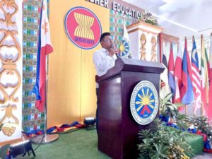 Dr. Villaruz joins ASEAN Day Celebration kick-off